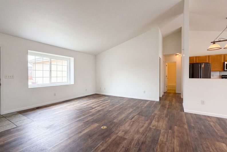 Photo 7 of 28 of 4098 La Junta Dr, Loveland, CO