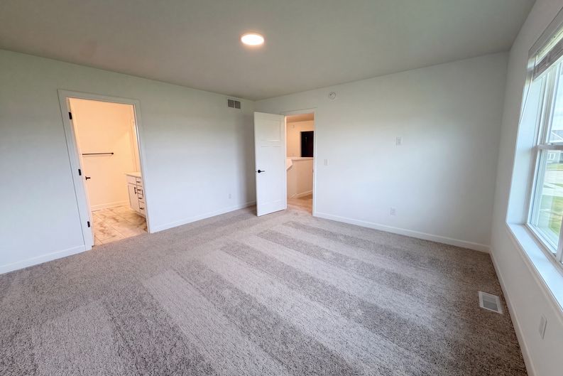 Photo 16 of 42 of 1577 Upper 141st St E, Rosemount, MN