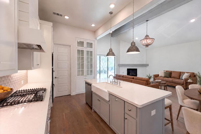 Photo 26 of 37 of 11509 Misty Ridge Dr, Roanoke, TX