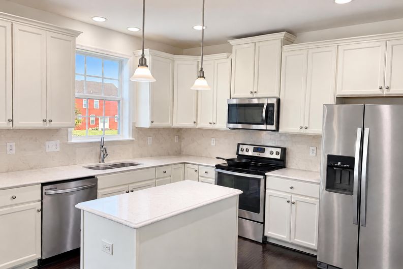 Photo 6 of 21 of 178 Fitzgerald St, Gerrardstown, WV
