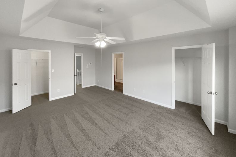 Photo 13 of 52 of 1622 Halliard Dr, Lawrenceville, GA