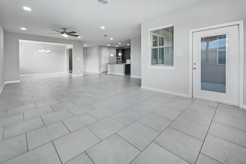 Photo 9 of 20 of 23006 Woodlawn Rdg, San Antonio, TX