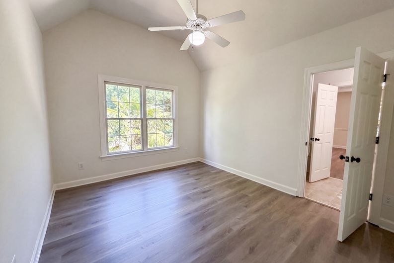 Photo 20 of 49 of 12209 Willingdon Rd, Huntersville, NC