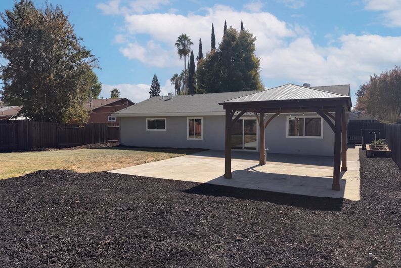 Photo 10 of 37 of 10539 Georgetown Dr, Rancho Cordova, CA