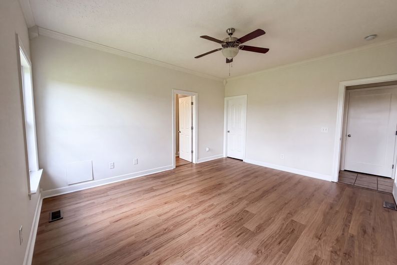 Photo 4 of 30 of 1044 Laramie Ct, Murfreesboro, TN