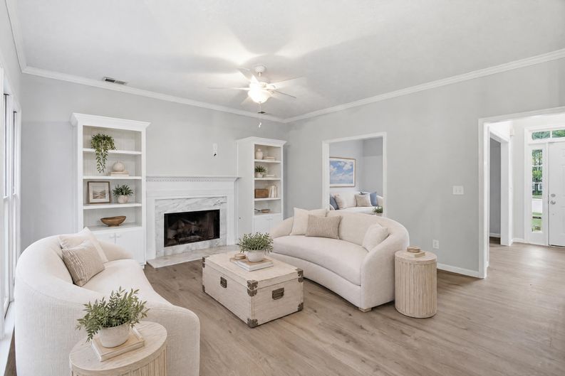 Photo 3 of 37 of 3504 Wellsley Dr, Powder Springs, GA