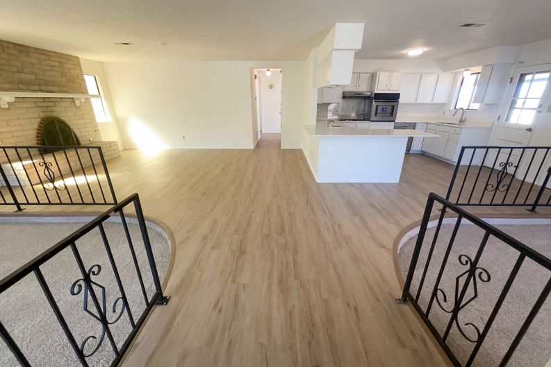 Photo 6 of 17 of 1229 Kirby St NE, Albuquerque, NM
