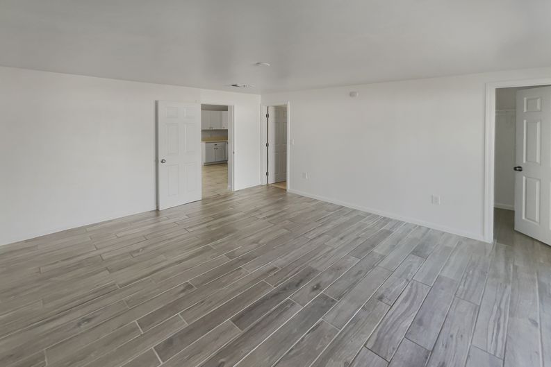 Photo 9 of 17 of 802 W Tipton Dr, Tucson, AZ