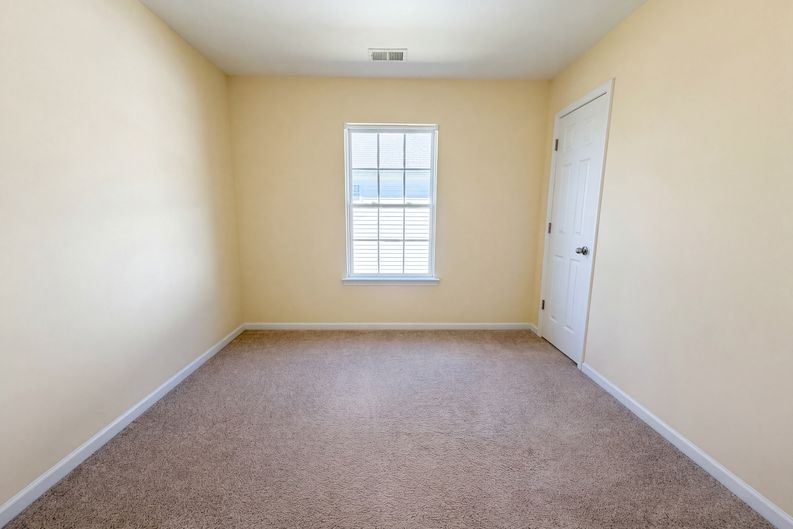 Photo 8 of 15 of 1033 Rabon Pond Dr, Columbia, SC