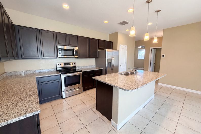 Photo 7 of 28 of 2425 S 235th Dr, Buckeye, AZ