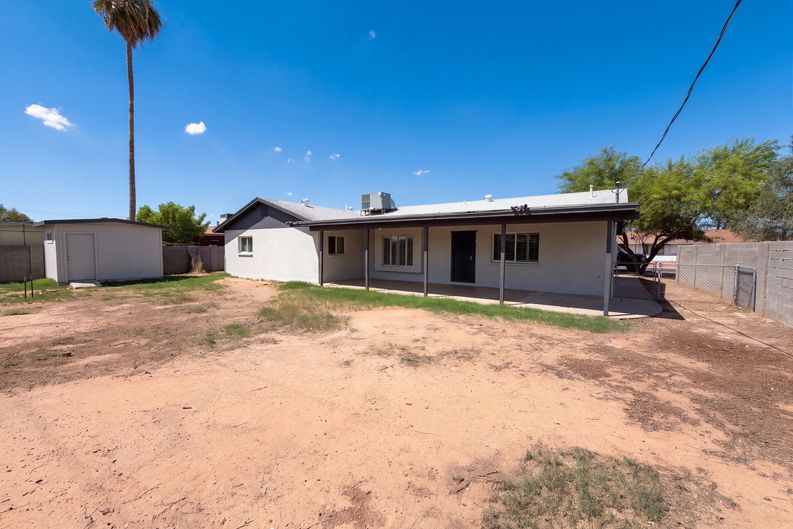 Photo 11 of 39 of 6339 W Monterosa St, Phoenix, AZ