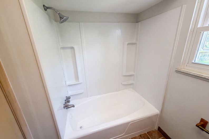 Photo 17 of 24 of 5444 Kenbridge Dr, Cleveland, OH