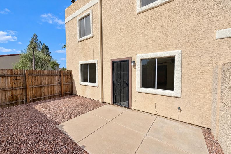Photo 23 of 28 of 431 E Pecan Rd, Phoenix, AZ