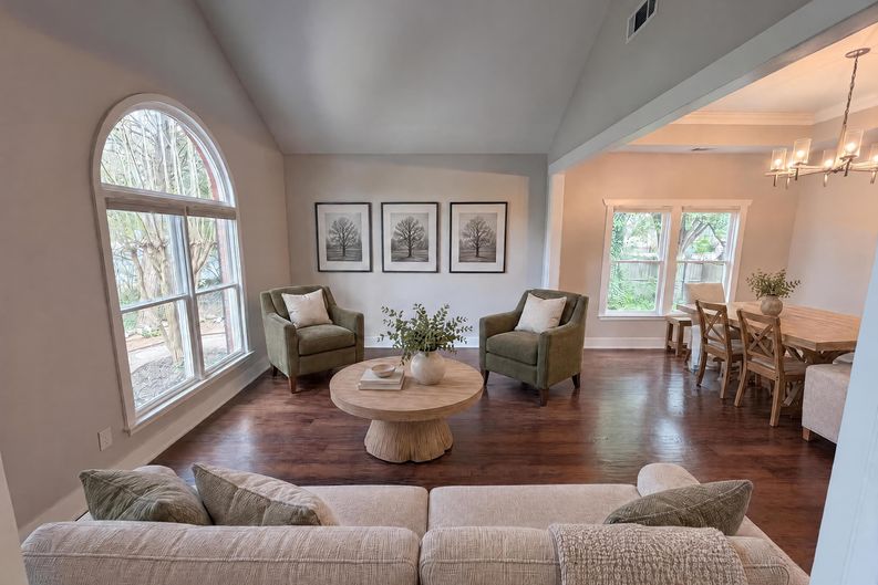 Photo 20 of 44 of 4000 Amberley Ln, Marietta, GA