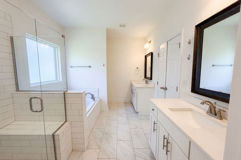 Photo 6 of 44 of 2714 Green Ash Ln, Knoxville, TN