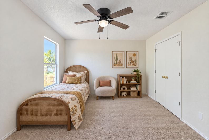Photo 14 of 22 of 2708 White Oak Dr, Little Elm, TX