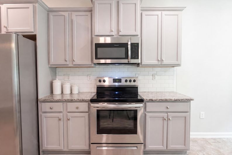 Photo 9 of 26 of 5053 Pioneer Pkwy, McDonough, GA