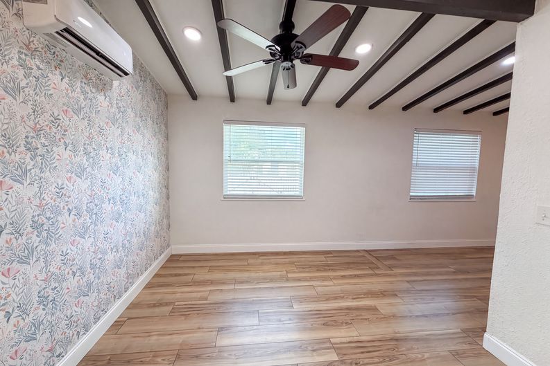 Photo 7 of 19 of 2242 E Dana Dr, Deltona, FL