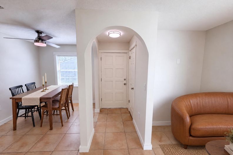 Photo 6 of 20 of 411 Dorchester Sq, Lake Mary, FL