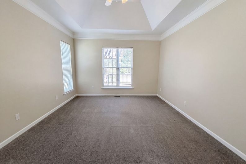 Photo 4 of 19 of 20224 Northport Dr, Cornelius, NC