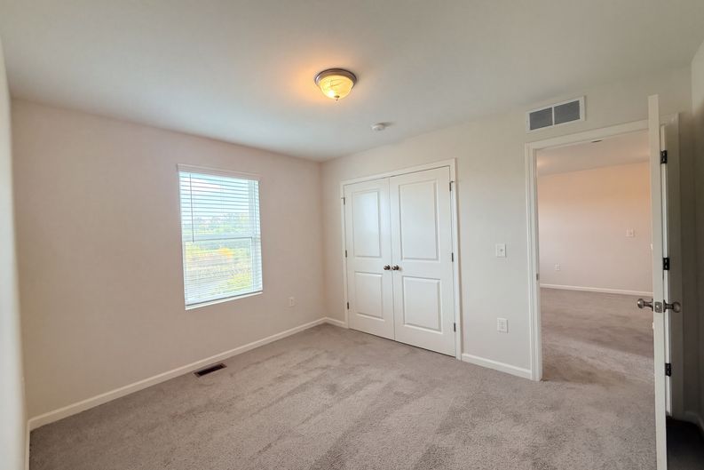 Photo 10 of 22 of 10103 Lakeview Dr, Taylor, MI