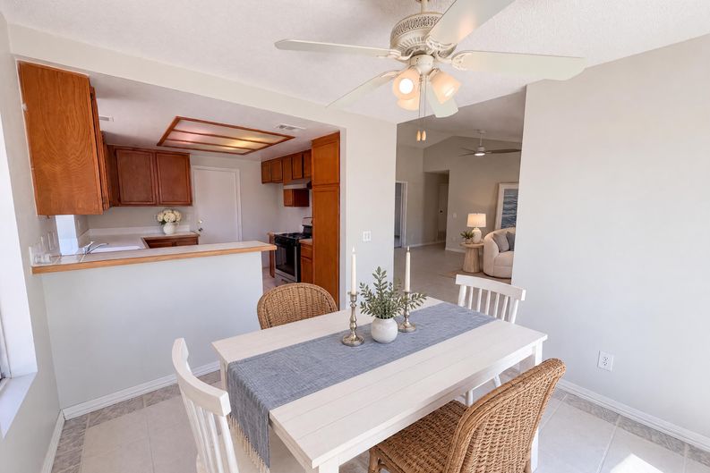 Photo 8 of 18 of 13561 Glacier Cir, Hesperia, CA