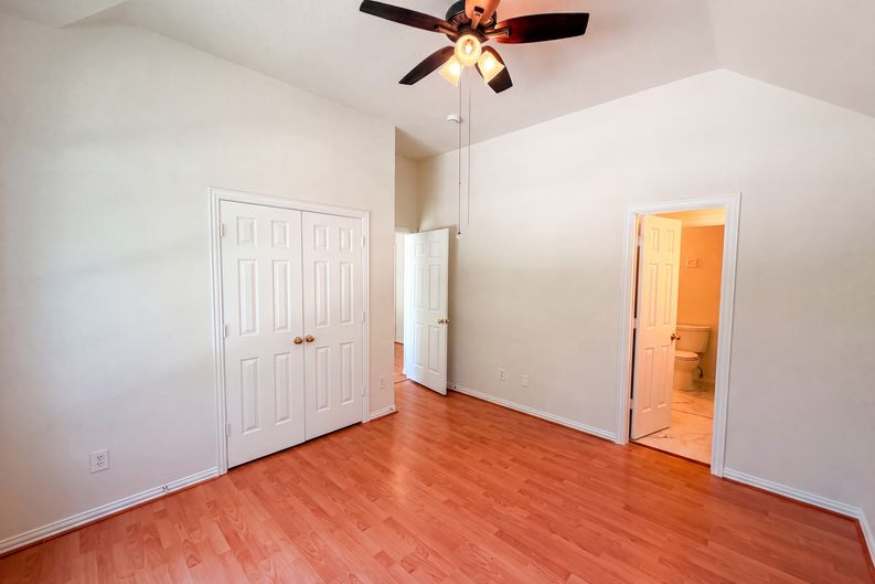 Photo 14 of 22 of 3106 Westshore Dr, Rowlett, TX