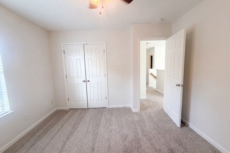 Photo 15 of 24 of 2722 Quail Oaks Dr, Greensboro, NC