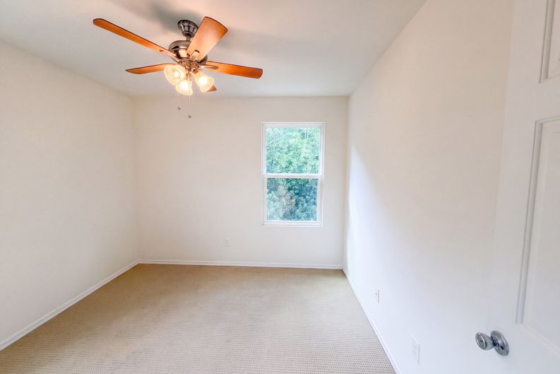 Photo 19 of 35 of 4732 Lonnie Dr, Rolesville, NC
