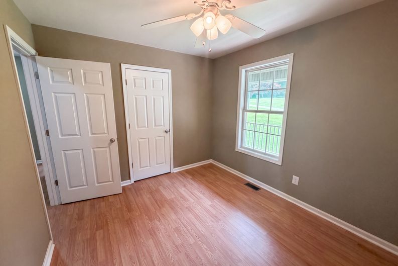 Photo 13 of 20 of 116 Fernwood Dr, Easley, SC