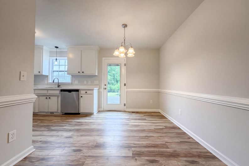 Photo 6 of 20 of 7848 James Austin Rd, Willow Spring, NC