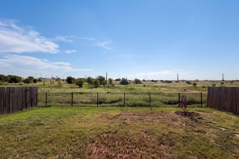 Photo 16 of 17 of 14524 Camino Real Dr, Haslet, TX