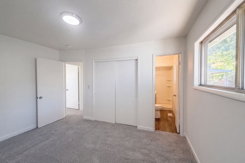 Photo 12 of 21 of 465 SW 139th Ave, Beaverton, OR