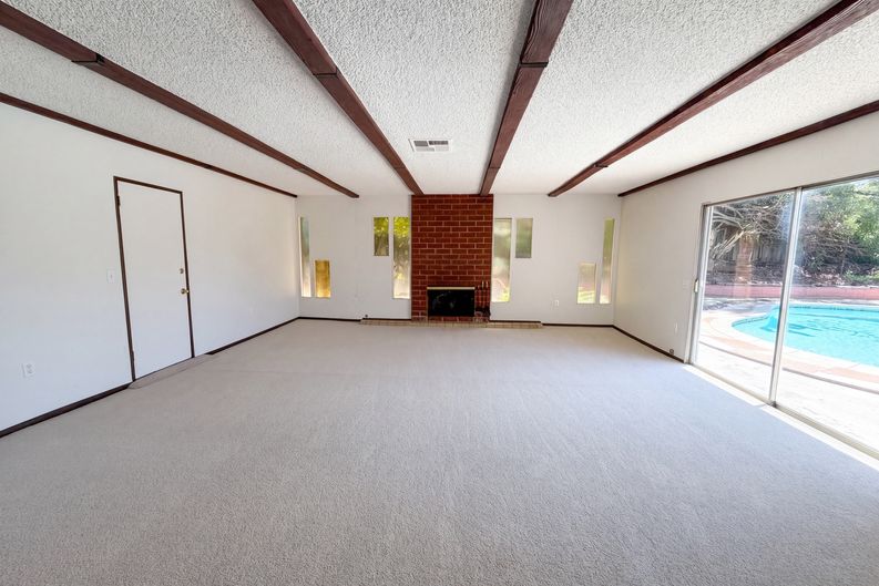 Photo 3 of 20 of 5947 Arden Ave, Highland, CA