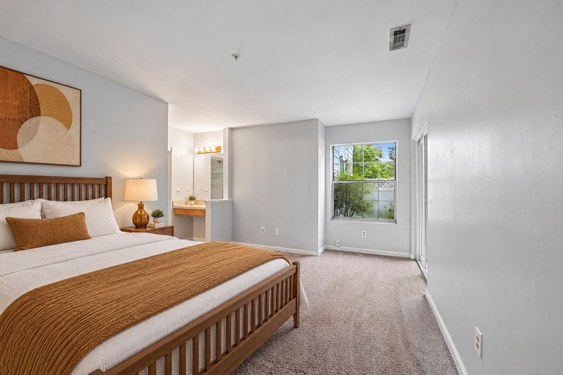 Photo 9 of 17 of 4900 Avenida Del Sol Dr, Raleigh, NC