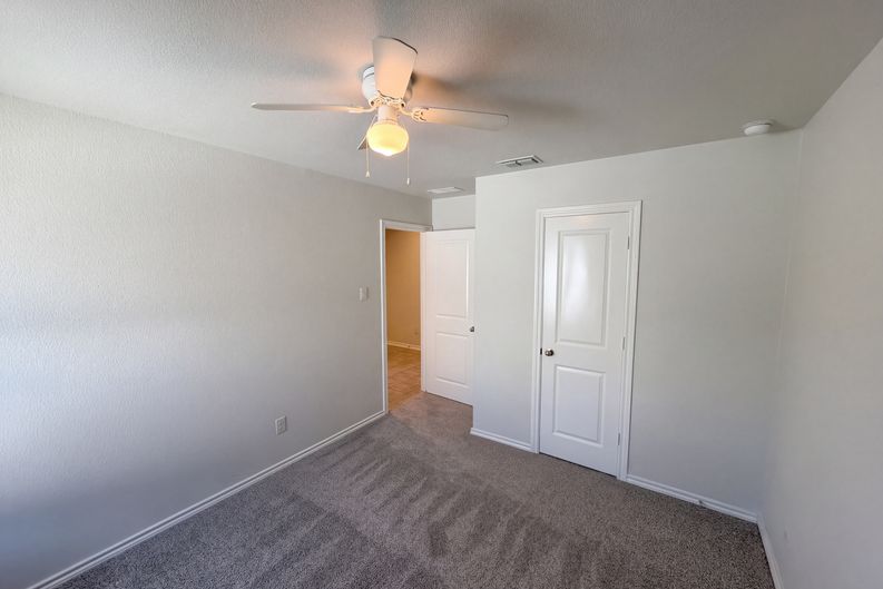 Photo 17 of 27 of 517 Bronze Cir W, Springtown, TX