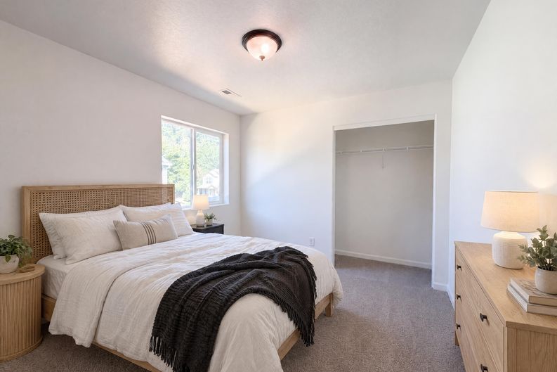 Photo 15 of 25 of 34050 SE Sturgeon St, Scappoose, OR