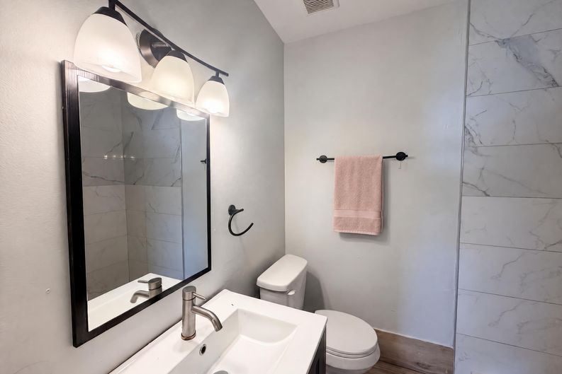 Photo 10 of 13 of 1100 Carefree Cove Dr, Winter Haven, FL