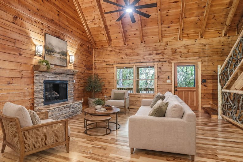 Photo 8 of 36 of 702 Ranch Mountain Dr, Dahlonega, GA