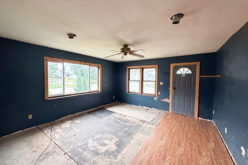 Photo 10 of 27 of 309 B St NE, Linton, IN