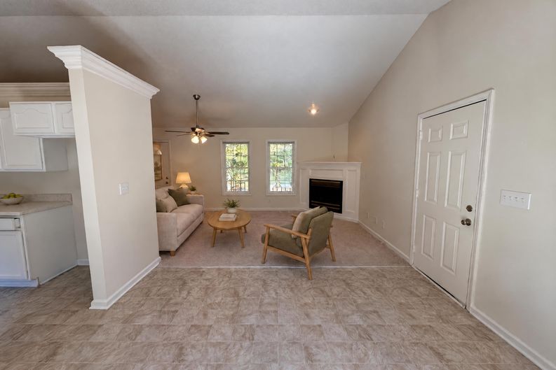 Photo 12 of 31 of 8507 Deer Path Ct, Stokesdale, NC