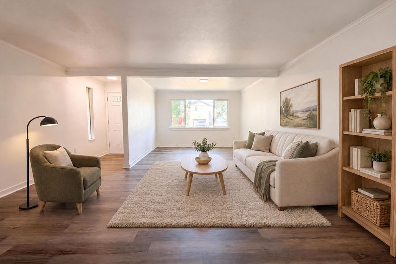 Photo 7 of 17 of 5216 SE 132nd Ave, Portland, OR