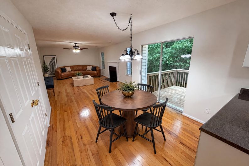 Photo 14 of 50 of 1800 Ivy Stone Ct, Buford, GA