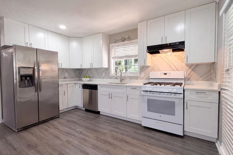 Photo 11 of 17 of 368 Nottingham Way SW, Marietta, GA
