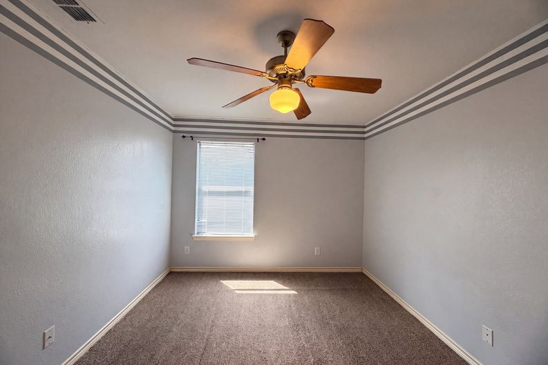 Photo 12 of 53 of 14925 Beal Dr, Corpus Christi, TX