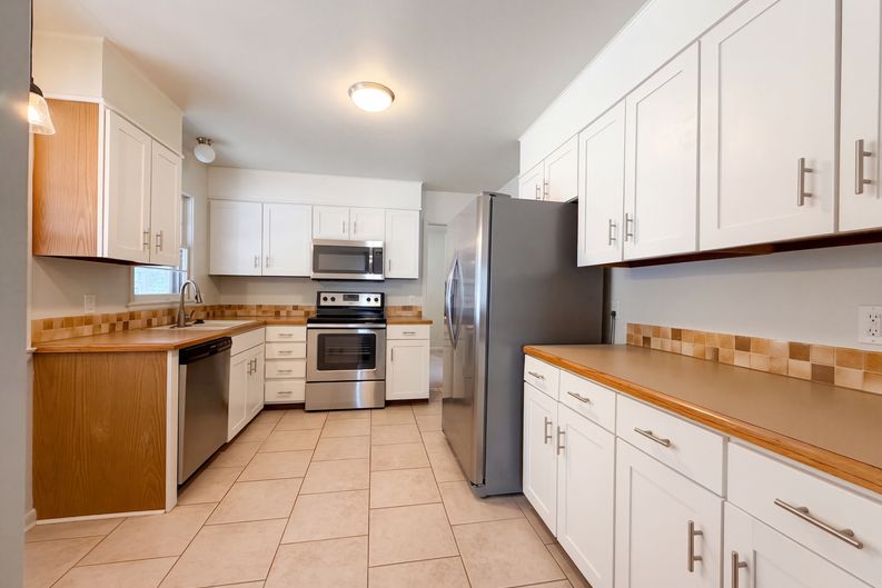 Photo 12 of 37 of 2428 15th Avenue Ct, Greeley, CO