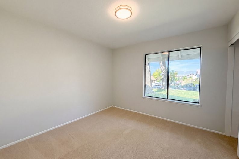 Photo 16 of 21 of 2785 Bonita Dr, Highland, CA