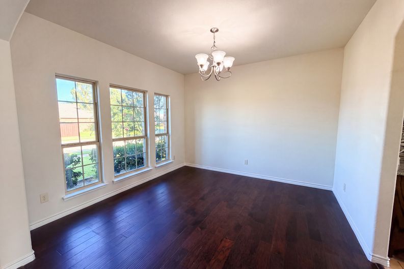 Photo 8 of 22 of 1217 Maverick Ln, Royse City, TX