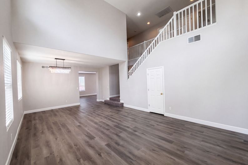 Photo 10 of 35 of 2571 Cantara Ct, Sacramento, CA