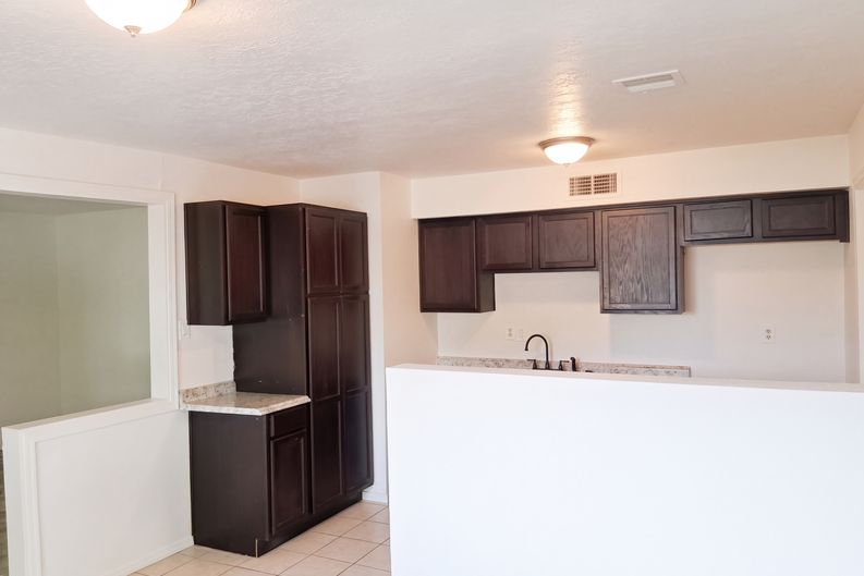Photo 6 of 21 of 1817 Corte Eduardo St SW, Albuquerque, NM